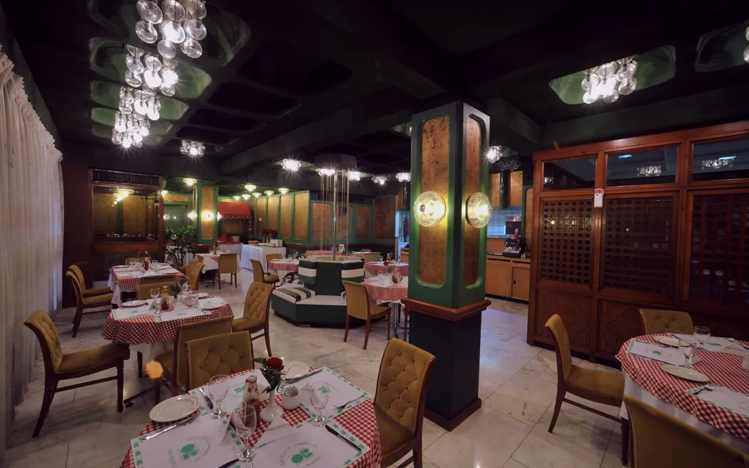 The hotel's coffee shop